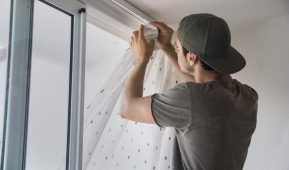 Top Benefits of Hiring Curtain Fixing Professionals